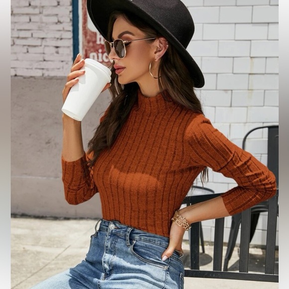 3/$10🔸Mock Neck Sweater Rust Colored - Picture 4 of 5